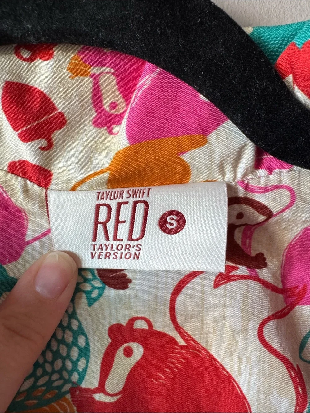 Taylor Swift Official RED Taylor’s‎ Version Women’s Squirrel Pajama Top Small